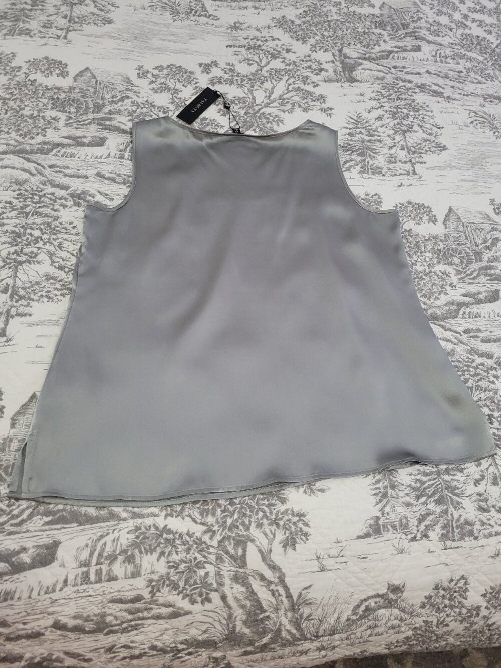 Talbots Gray Silk Scoop Neck Sleeveless Shell Tank Blouse Size 12P NWT - Picture 6 of 6